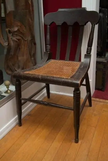 lincoln's chair