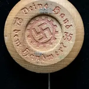 Original German NSDAP (Nazi Party) 1935 D.A.F. DONATION BADGE. (D.A.F. Schenkungabzeichen) Certified