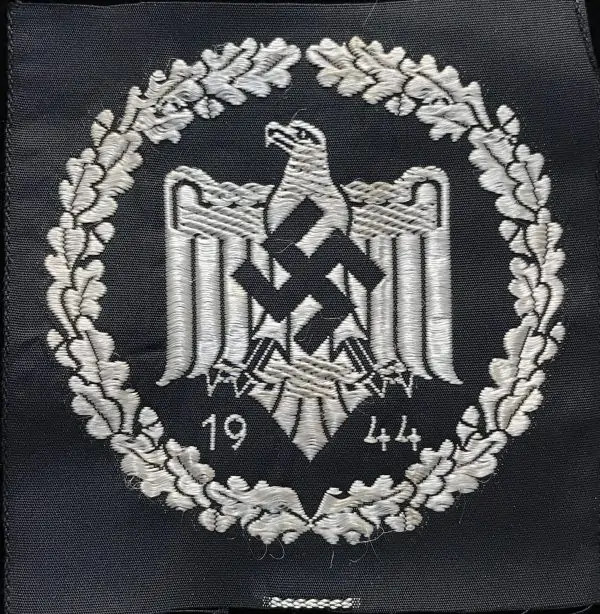 Original WWII German NSRL/DRL SILVER SPORTS BADGE IN CLOTH. (Leistungsabzeichen) Certified