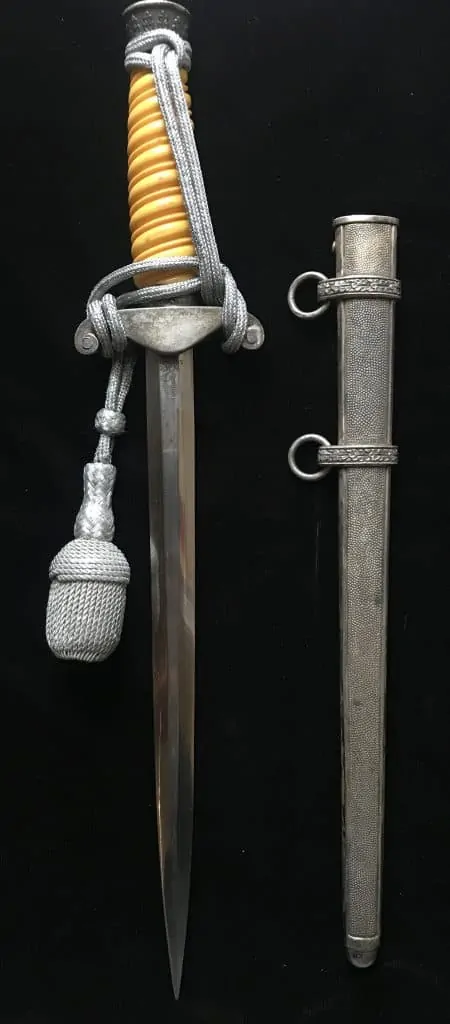 Close-up of the German Army Officer's Dagger hilt and crossguard