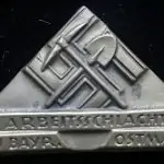 German Arbeitsschlacht Gau Bayerische Ostmark Badge