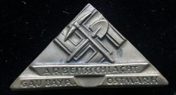 German Arbeitsschlacht Gau Bayerische Ostmark Badge