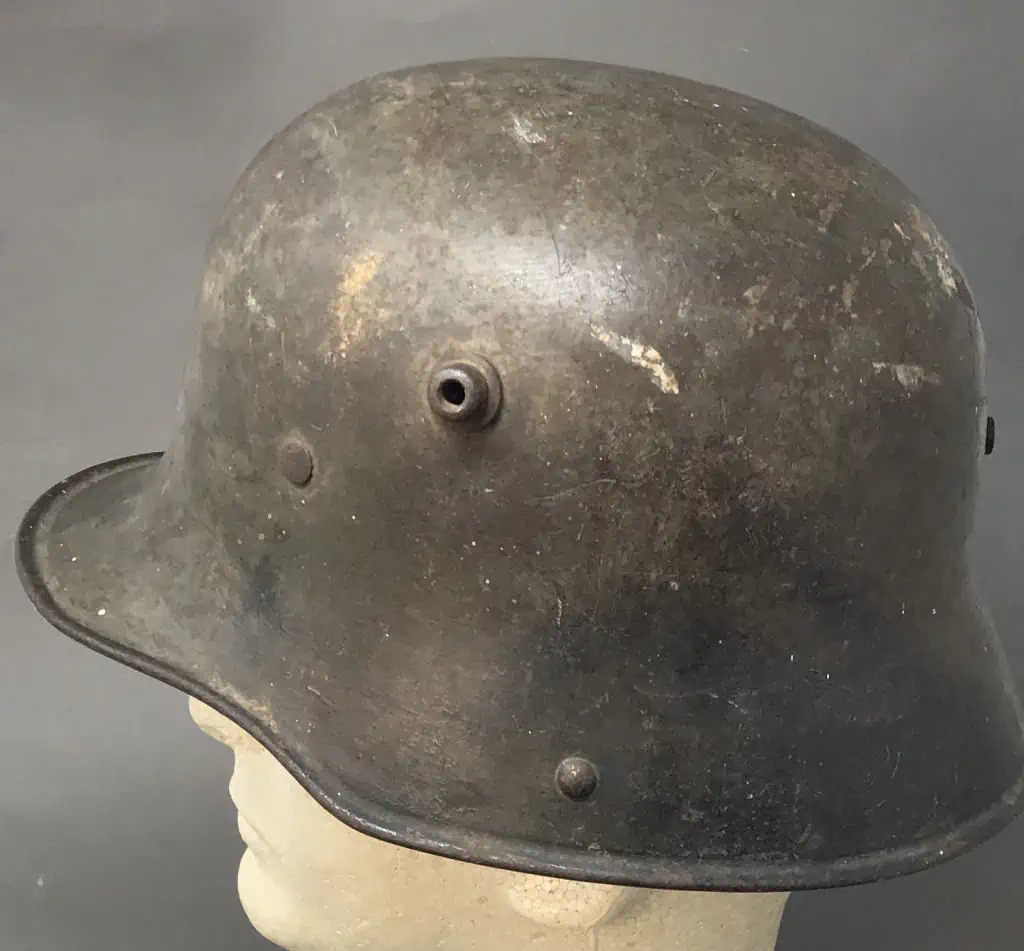 Original WWI German Stahlhelm M16 Helmet | Gettysburg Collectible